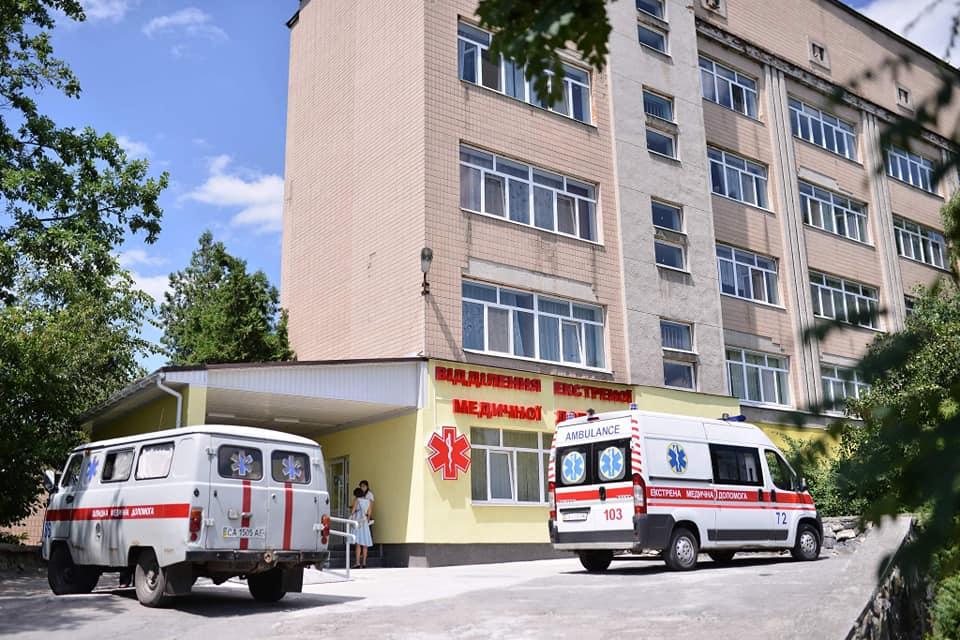 Больницы столкнулись с нехваткой персонала / фото facebook.com/AleksandrSkichko