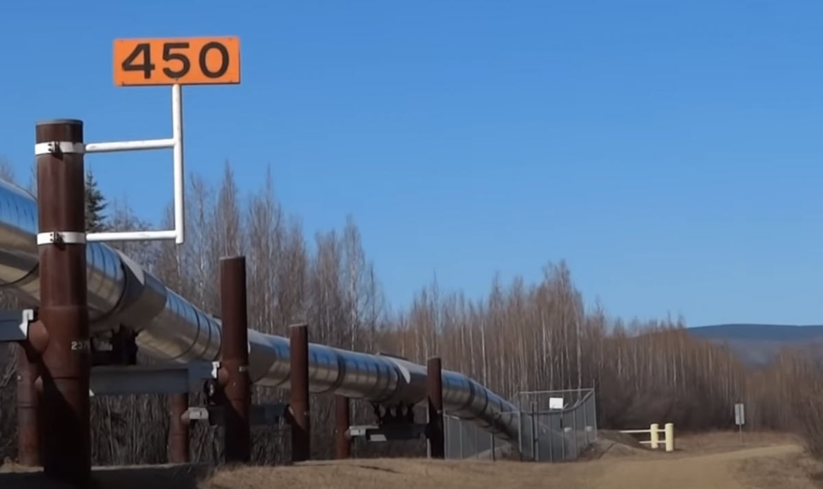 Американский нефтепровод TAPS деформируется из-за таяния вечной мерзлоты / скриншот Американский нефтепровод TAPS деформируется из-за таяния вечной мерзлоты / скриншот
