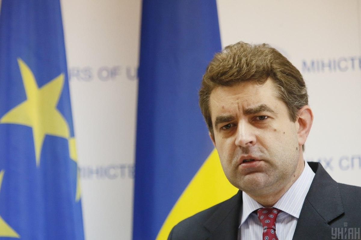 Facebook видалив допис посла України в Чехії Євгена Перебийніса / фото УНІАН, Володимир Гонтар Facebook видалив допис посла України в Чехії Євгена Перебийніса / фото УНІАН, Володимир Гонтар