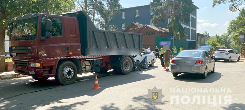В Киеве в ДТП погибла женщина / фото kyiv.npu.gov.ua В Киеве в ДТП погибла женщина / фото kyiv.npu.gov.ua