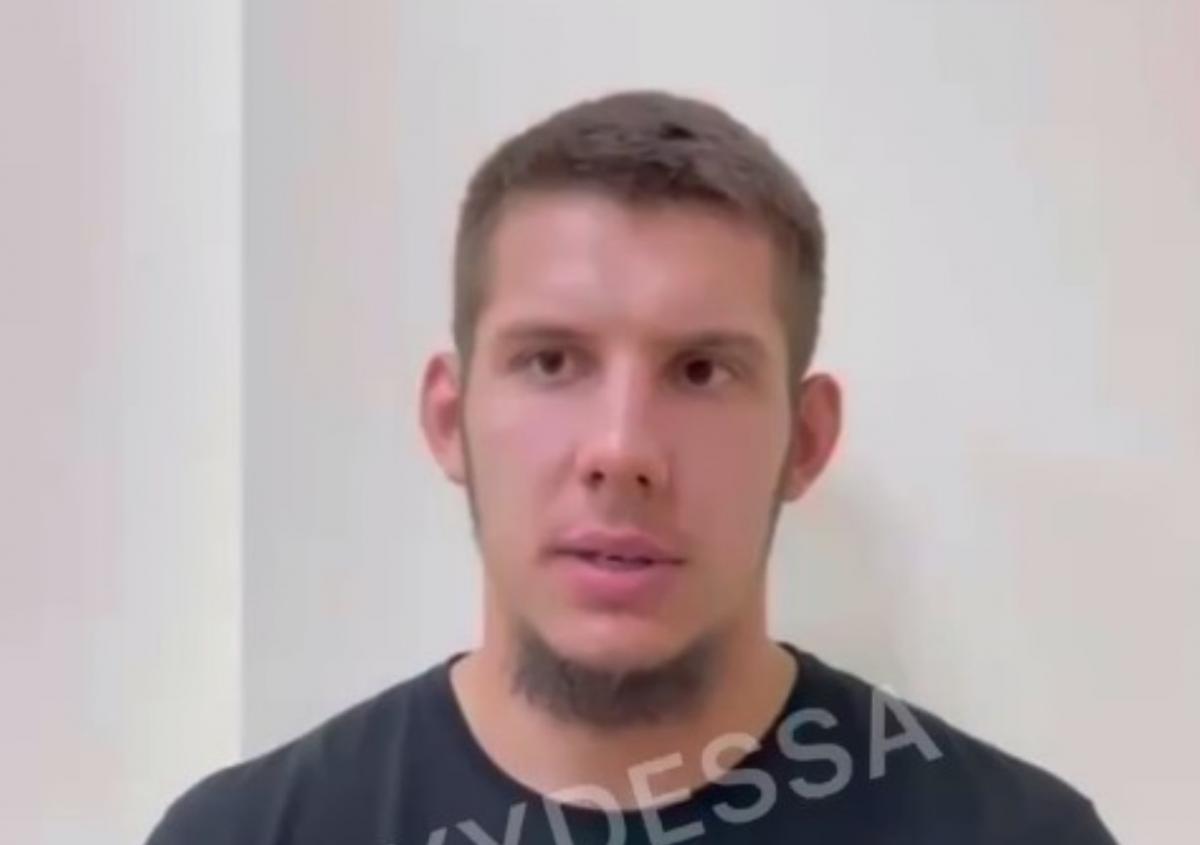 Мужчина, устроивший переполох в Одессе / скриншот из видео