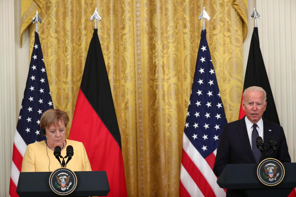 Джо Байден та Ангела Меркель на прес-конференції / фото REUTERS