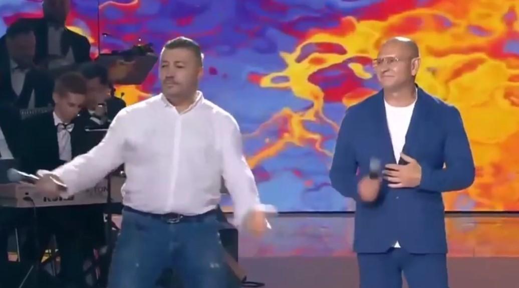 Николо Петраш и Евгений Шевченко спели на "Славянском базаре" / скриншот Николо Петраш и Евгений Шевченко спели на "Славянском базаре" / скриншот