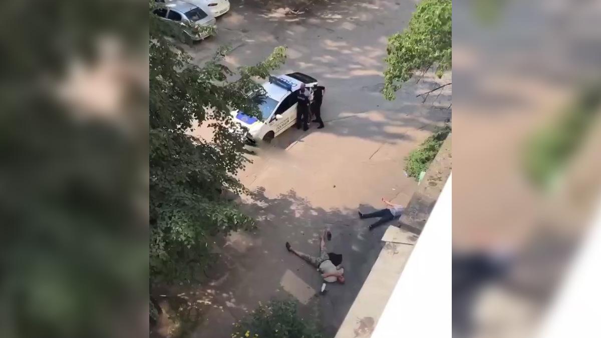 Одного з постраждалих госпіталізували / фото Інформатор Одного з постраждалих госпіталізували / фото Інформатор