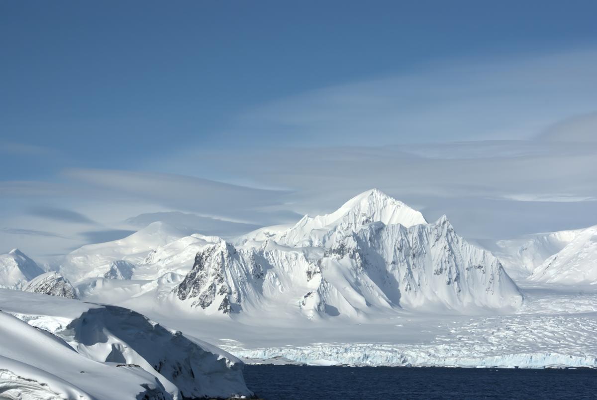 В Антарктиде нашли земли, где не живут никакие микроорганизмы / фото ua.depositphotos.com