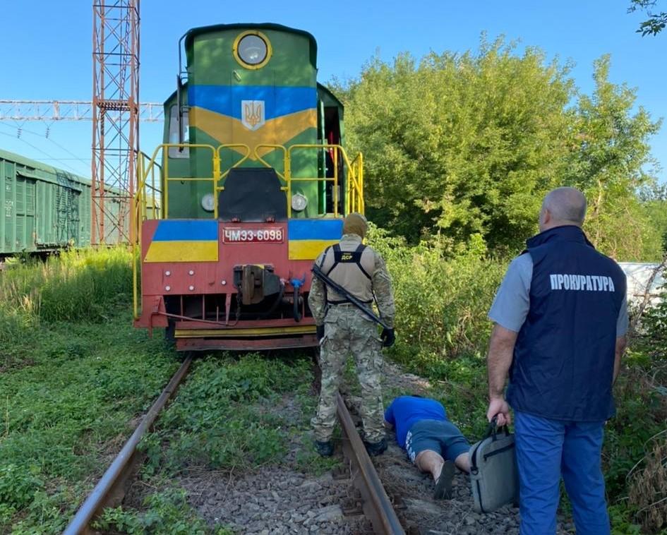 Корупціонерів затримали на гарячому / фото прес-служби Генпрокуратури Корупціонерів затримали на гарячому / фото прес-служби Генпрокуратури