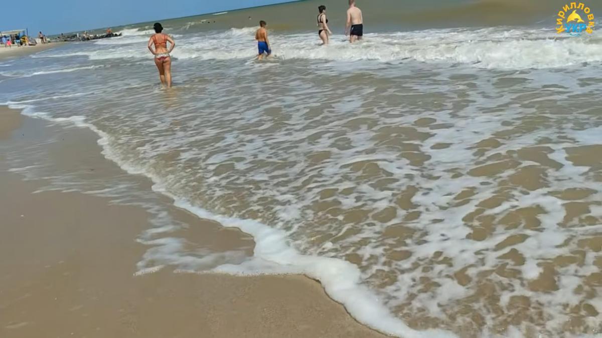 Нашестя Медуз на Азовському морі закінчилося / скріншот з відео Нашестя Медуз на Азовському морі закінчилося / скріншот з відео
