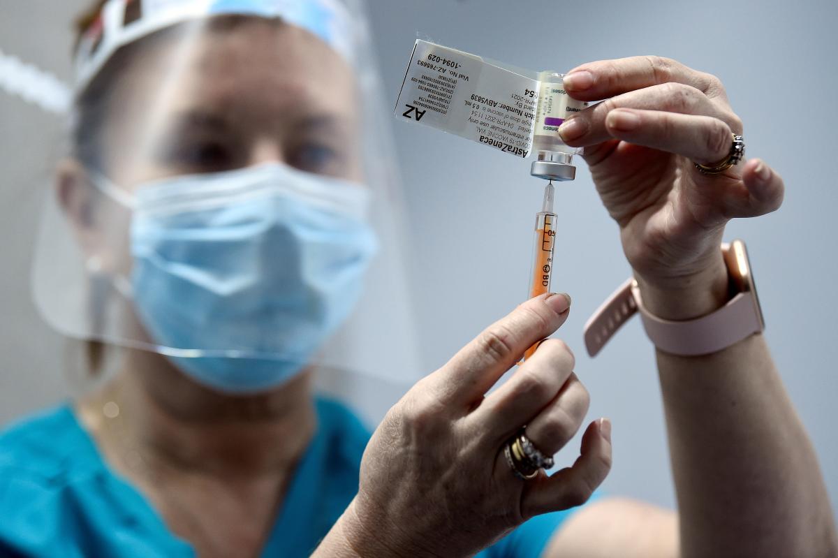 Кампания по вакцинации в Украине началась 24 февраля / REUTERS
