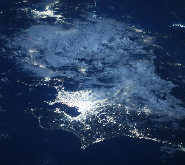 Астронавты показали, как выглядит Токио из космоса \ instagram.com/nasa/ Астронавты показали, как выглядит Токио из космоса \ instagram.com/nasa/