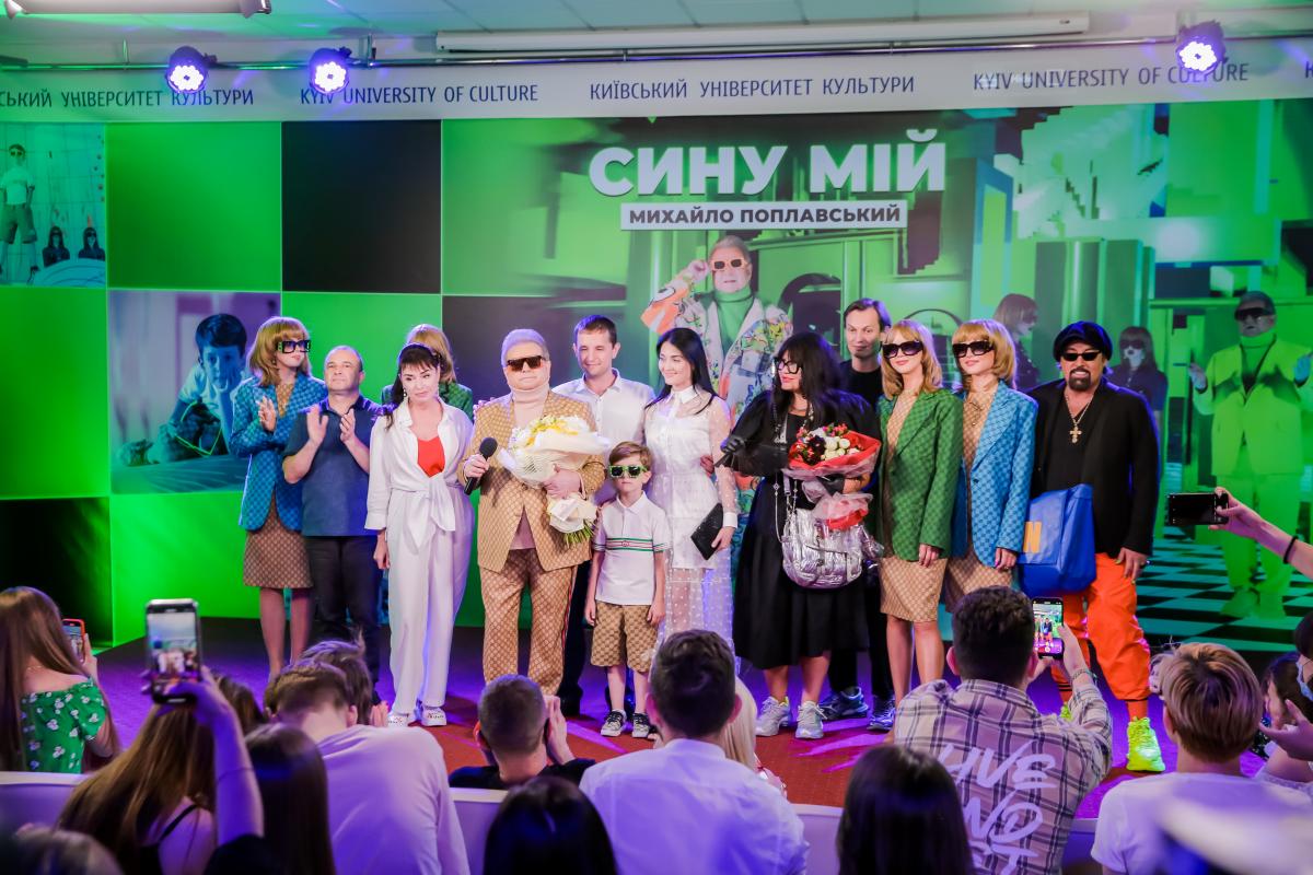 Михайло Поплавський відзняв онука у своєму кліпі на пісню 'Сину мій' (фото, відео) Михайло Поплавський відзняв онука у своєму кліпі на пісню 'Сину мій' (фото, відео)