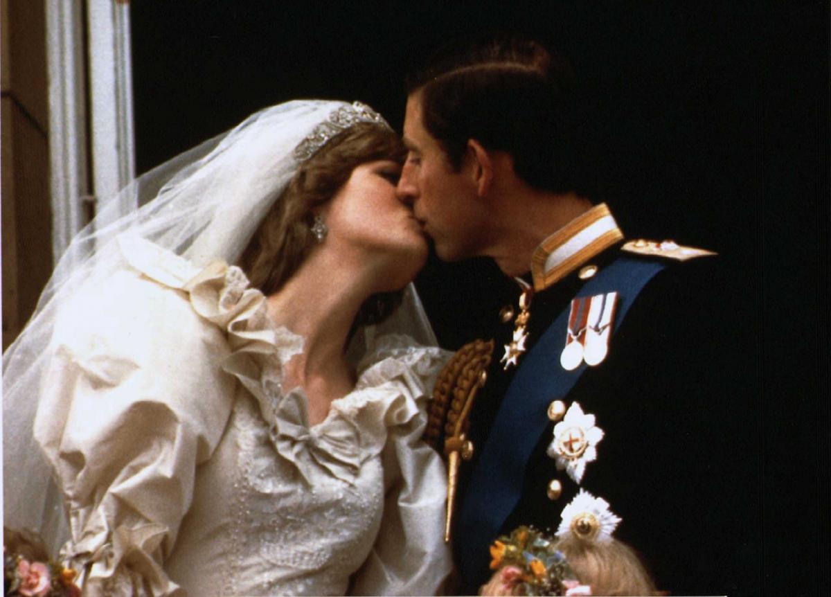 Принц Уельський і леді Діана Спенсер одружилися 29 липня 1981 року / фото REUTERS Принц Уельський і леді Діана Спенсер одружилися 29 липня 1981 року / фото REUTERS