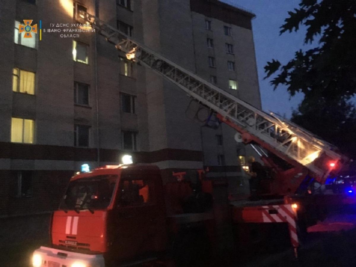 Причина возникновения пожара устанавливается / dsns.gov.ua Причина возникновения пожара устанавливается / dsns.gov.ua