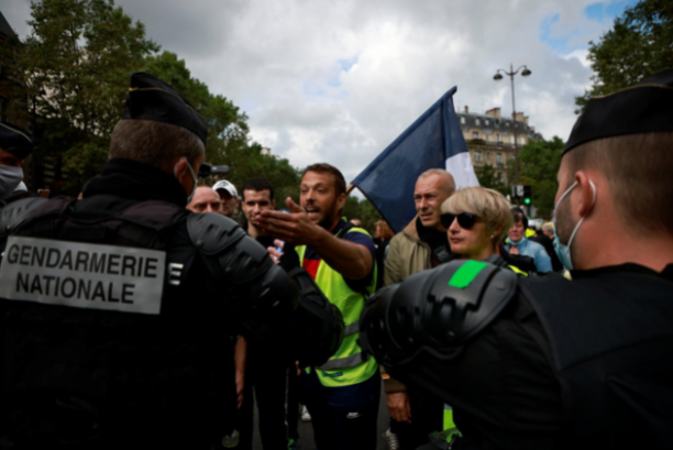 Во Франции продолжаются массовые протесты / Иллюстрация Reuters Во Франции продолжаются массовые протесты / Иллюстрация Reuters