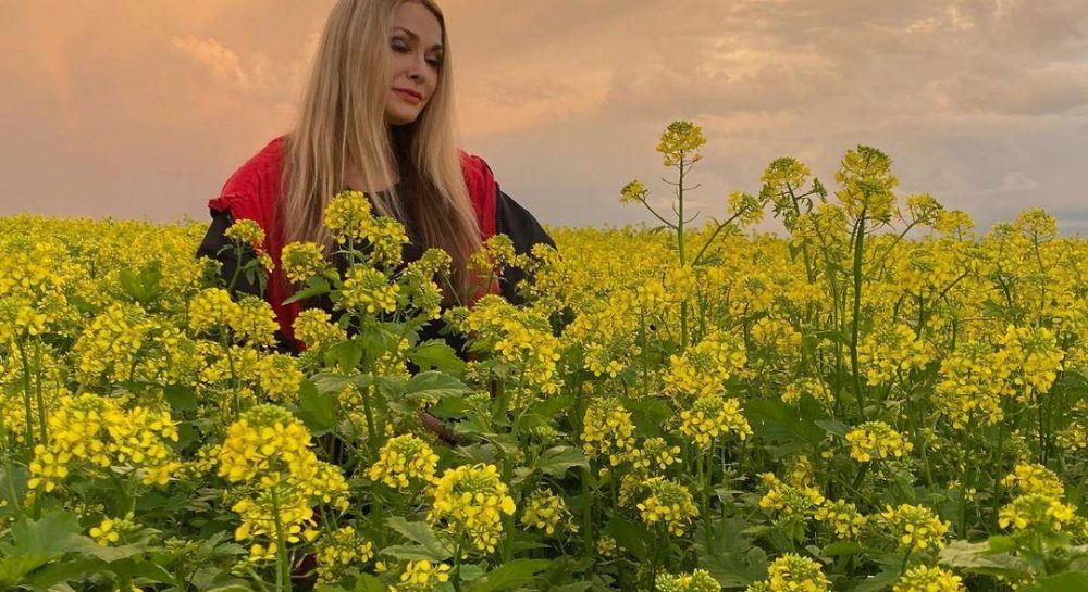 Ольга Сумская показала себя обнаженной и беременной (фото) - Vimarsana News