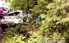 В Яремче автомобіль злетів з дороги в 30-метровий обрив: четверо загиблих (фото)