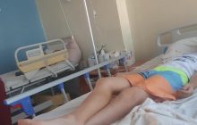Разбита голова и сотрясение: в аквапарке Днепра на голову 9-летнего мальчика упал другой ребенок (видео)