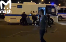 Мигранты устроили массовую драку в Москве: в сети показали видео