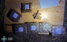 З України в РФ намагалися переправити комплектуючі для штурмової авіації (фото)
