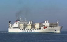 Застрявшие моряки на сломанном судне: в МИД подтвердили гибель украинца в Аденском заливе