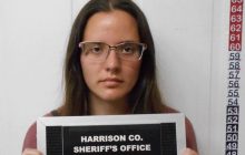 В США 22-летняя учительница совратила школьника и избежала тюрьмы: что сказал судья (фото)