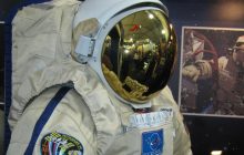 "Ілон Макс би посміявся": російські космонавти на МКС можуть залишитися без скафандрів