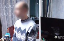 48-летний тренер снимал девочек в порно, а родителям врал о "фотосессии нижнего белья"