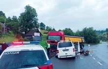 В Івано-Франківській області мікроавтобус з дітьми протаранив фуру: восьмеро людей у лікарні