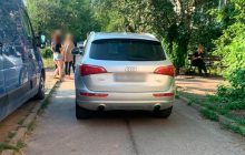 На Буковині жінка на позашляховику переїхала дитину та потрапила на відео (18+)