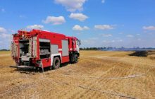 Пожар на полях: в Николаевской области сгорело почти пять гектаров пшеницы (фоторепортаж)
