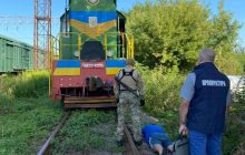 На "Львовской железной дороге" ежемесячно воровали до 30 тонн горючего: задержаны пять человек