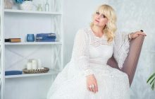 Виталий Кличко вручил награду президента Алле Ландар