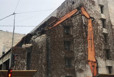 В Киеве активистам удалось приостановить уничтожение здания Цветы Украины