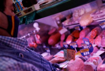 Какое мясо в Украине дешевле всего: специалисты поделились динамикой цен