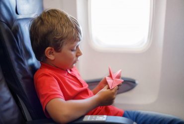 Чем занять ребенка в дороге: игры, развлечения, что взять с собой