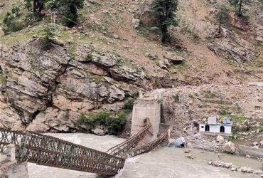 После наводнений Индию настиг камнепад: много погибших (фото, видео)