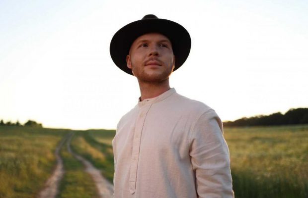 Vlad Darwin презентовал песню и клип, которые посвятил новорожденному сыну