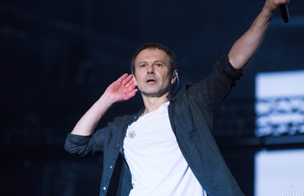 Вакарчук уперше відреагував на чутки про роман з 23-річною співачкою