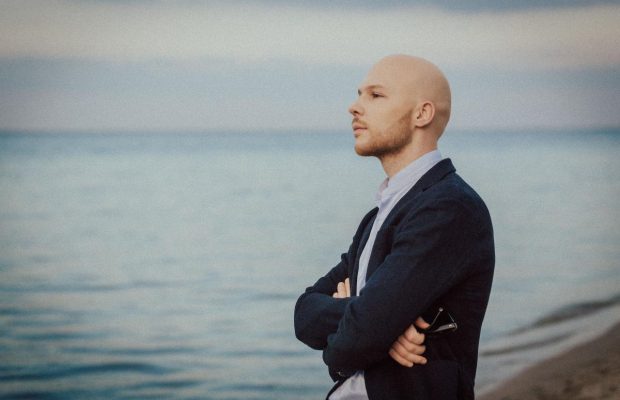 Владу Дарвину - 35: клипы, которые принесли ему бешеную популярность