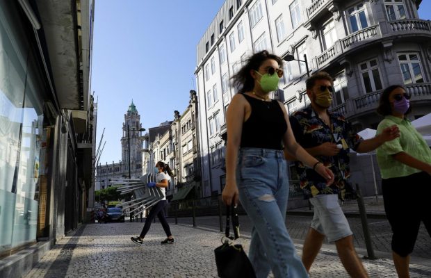 Українські туристи відсьогодні можуть відвідувати ще три країни Європи: умови в'їзду