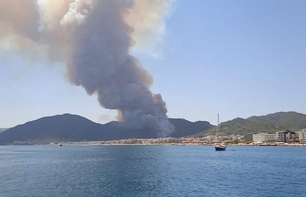 МЗС закликає українців утриматись від відвідування охоплених пожежею регіонів у Туреччині