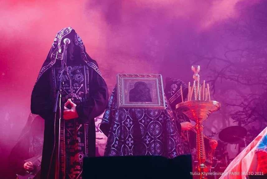Виступ групи Batushka на фестивалі "Файне місто" / фото Юлія Хмелініна Виступ групи Batushka на фестивалі "Файне місто" / фото Юлія Хмелініна