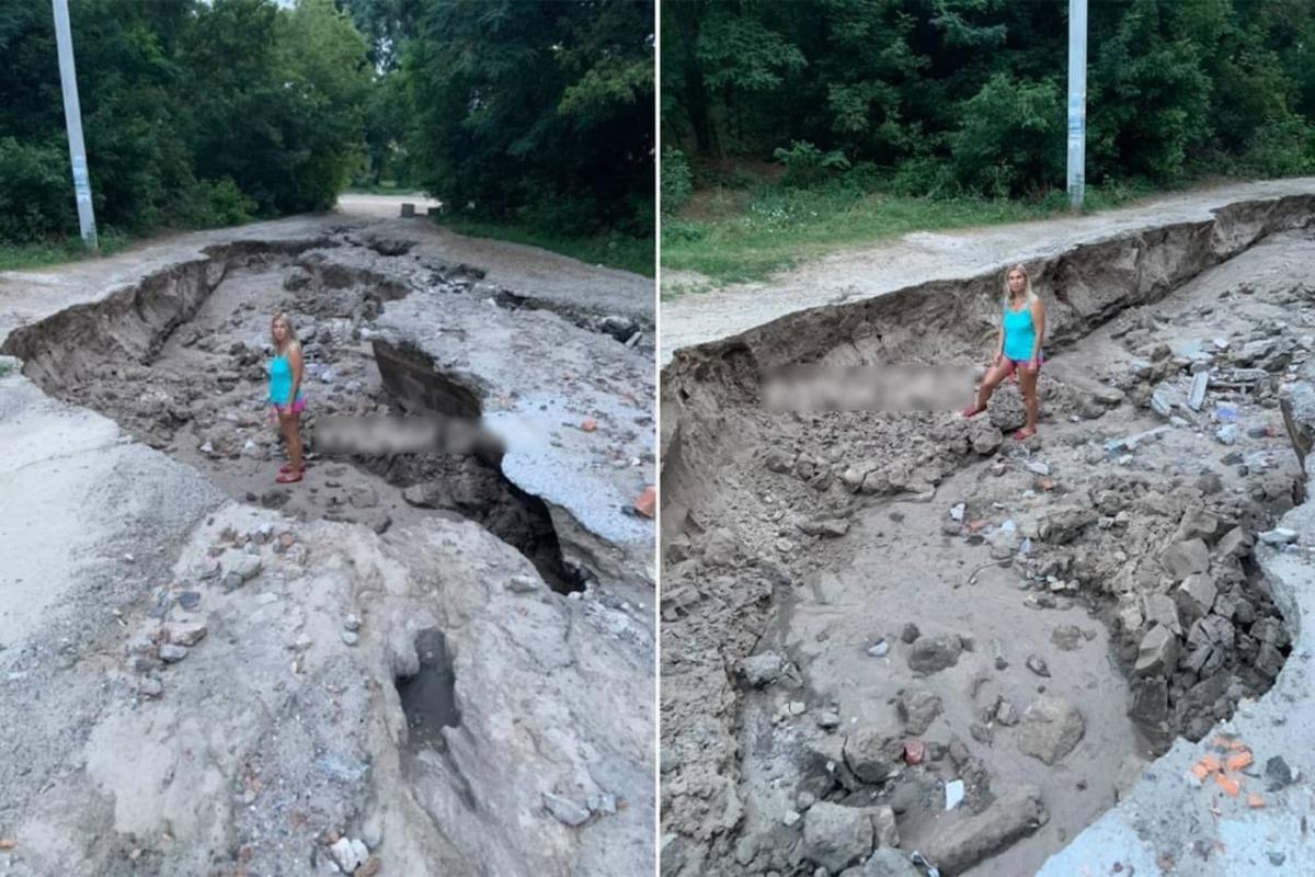 Під Дніпром злива розмила дорогу / фото одного з місцевих пабліків Під Дніпром злива розмила дорогу / фото одного з місцевих пабліків