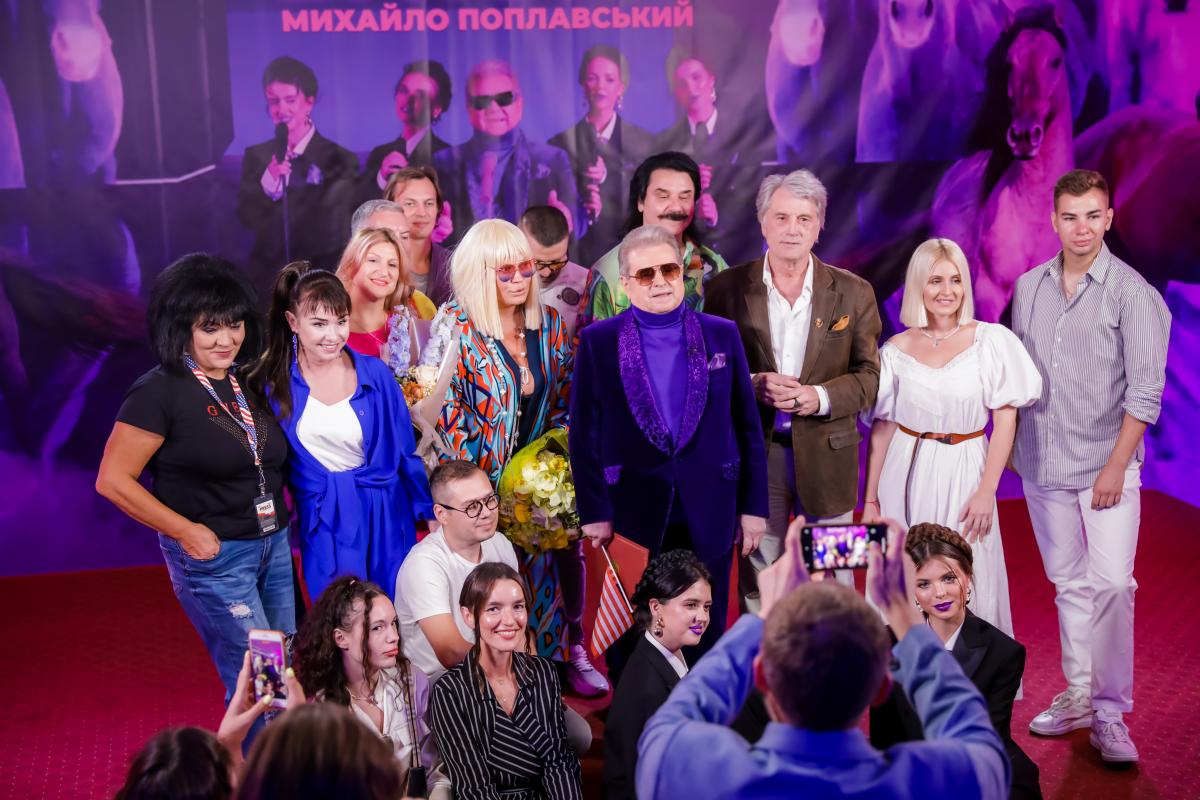 Михайло Поплавський презентував новий сучасний кліп на пісню 'Батько' (відео) Михайло Поплавський презентував новий сучасний кліп на пісню 'Батько' (відео)