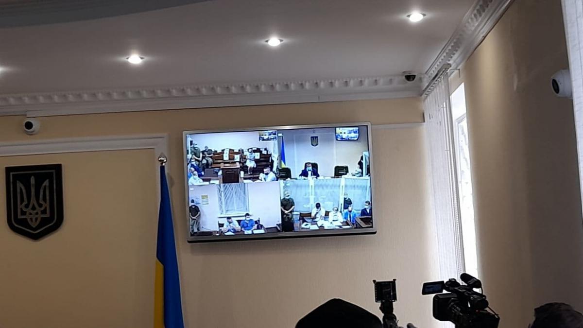 Чауса під охороною СБУ доправили до Вищого антикорупційного суду Чауса під охороною СБУ доправили до Вищого антикорупційного суду