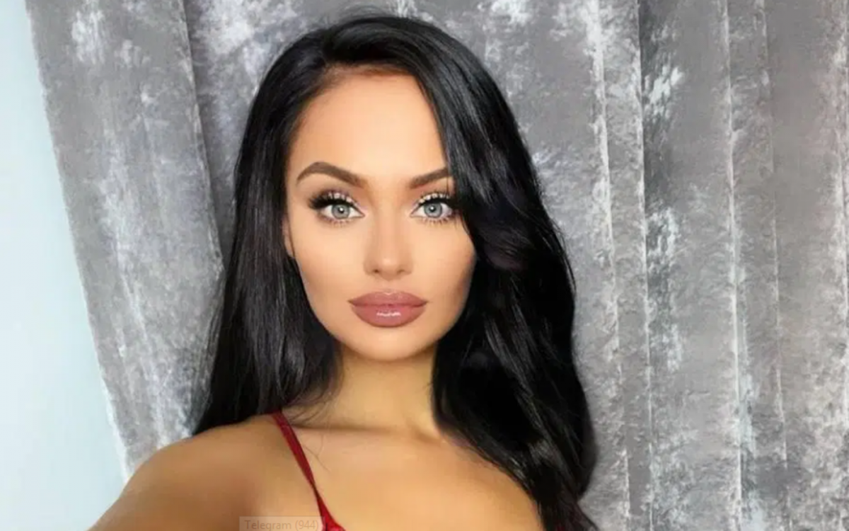 Бортпровідниця розбагатіла на єротичних знімках / фото Amanda Sommer Бортпровідниця розбагатіла на єротичних знімках / фото Amanda Sommer