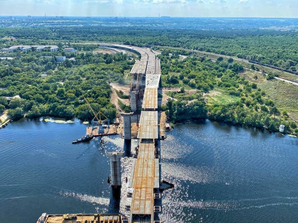 В ОП заявили, что уже в этом году водители смогут проехать по новым запорожским мостам через Днепр В ОП заявили, что уже в этом году водители смогут проехать по новым запорожским мостам через Днепр
