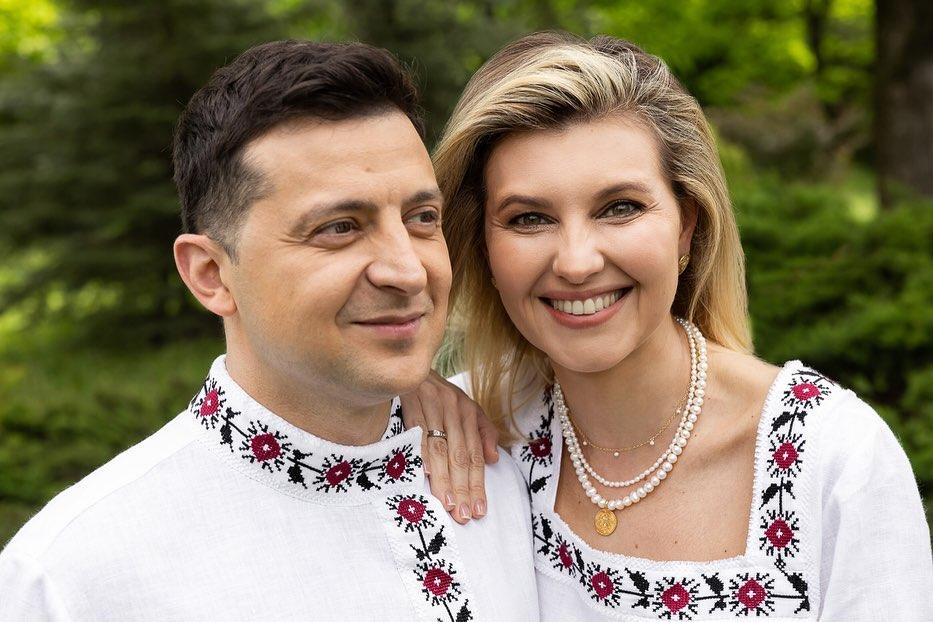 Cлужба протоколу не завжди допомагає першій леді з одягом / фото - instagram.com/olenazelenska_official Cлужба протоколу не завжди допомагає першій леді з одягом / фото - instagram.com/olenazelenska_official