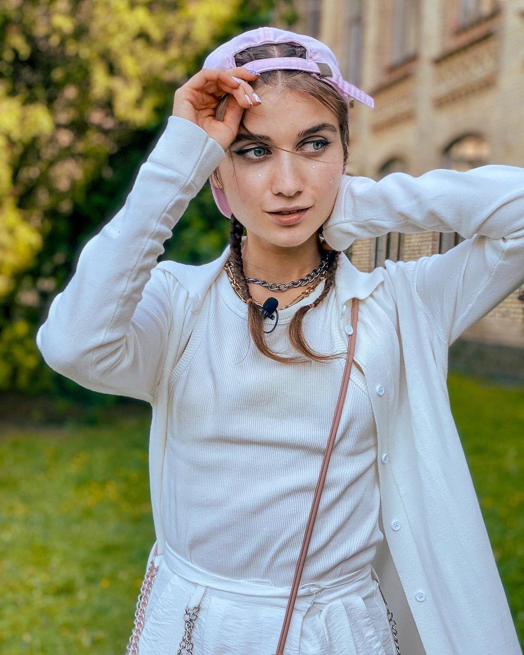 Jerry Heil розповіла, як засинає у ванній та на кухні / фото instagram.com/thejerryheil Jerry Heil розповіла, як засинає у ванній та на кухні / фото instagram.com/thejerryheil