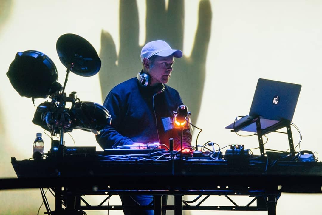 Кліп зняли в Українському домі / instagram.com/djshadow Кліп зняли в Українському домі / instagram.com/djshadow