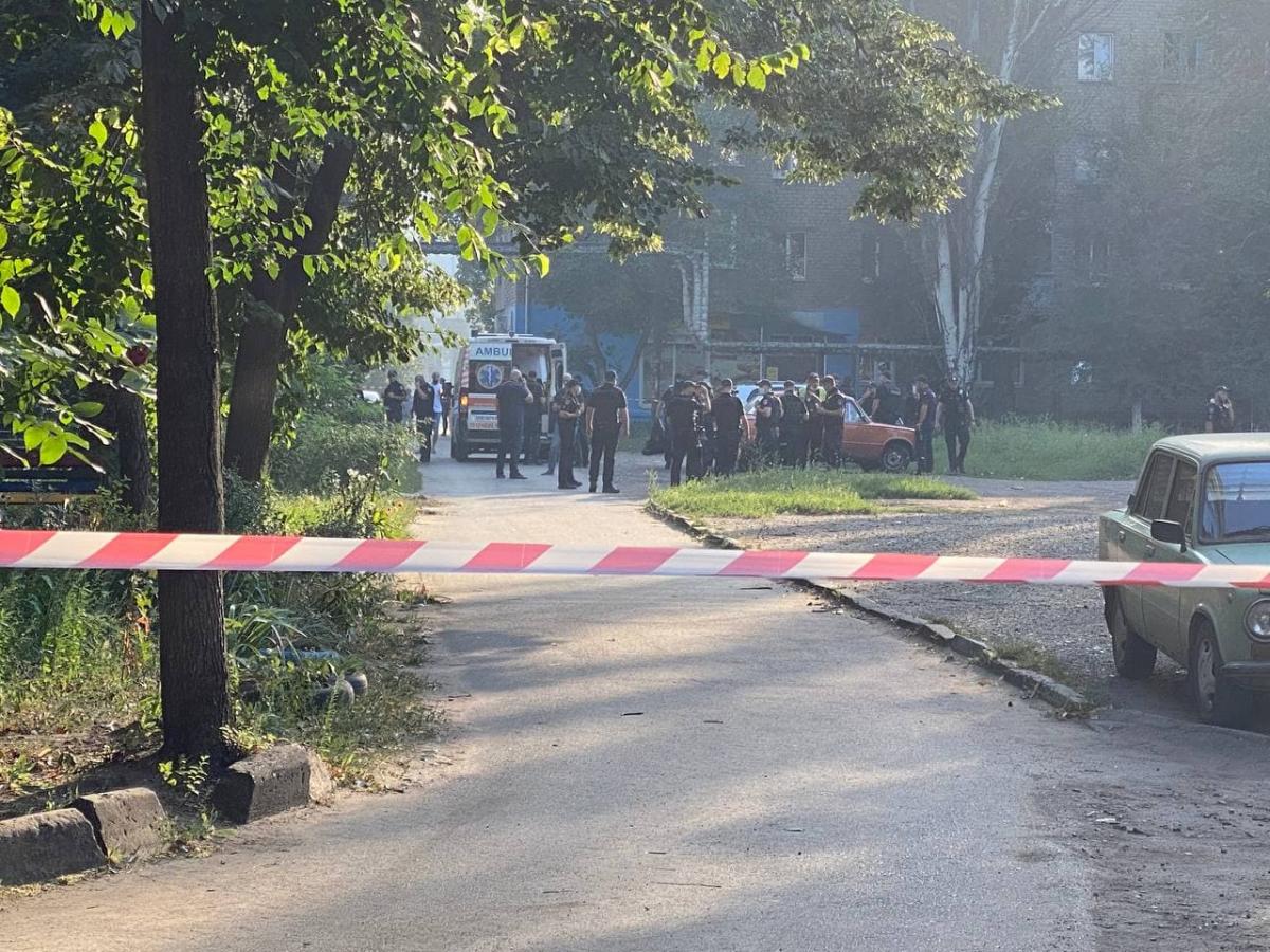 Вибух гранати у Кривому Розі: поліція відкрила два кримінальні провадження Вибух гранати у Кривому Розі: поліція відкрила два кримінальні провадження